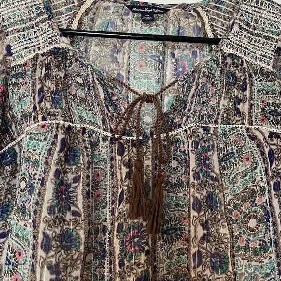 American Eagle Bohochic Sheer Green/Pink/Blue/Metallic Gold Tassels Blouse SZ S - Picture 5 of 6